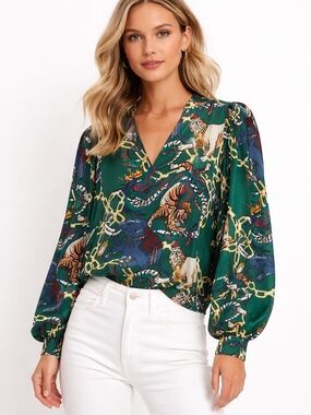 Emily McCarthy Silk-Feel Animal Chain Print Blouse XS Luxe V-Neck Statement Top
